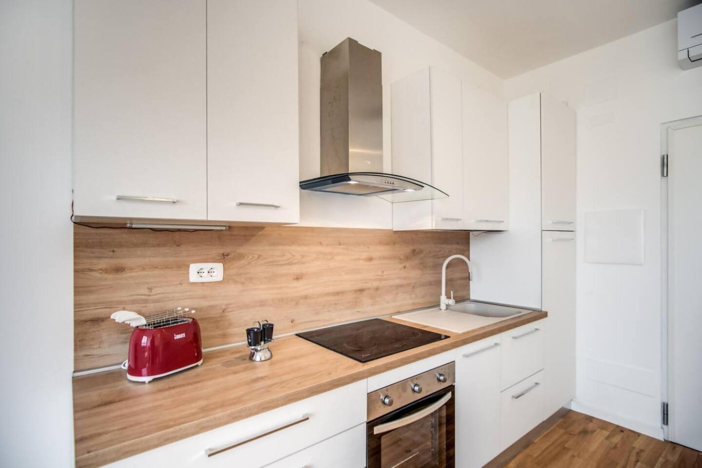 Naos Suite Close Popolo Square Roma Exterior foto