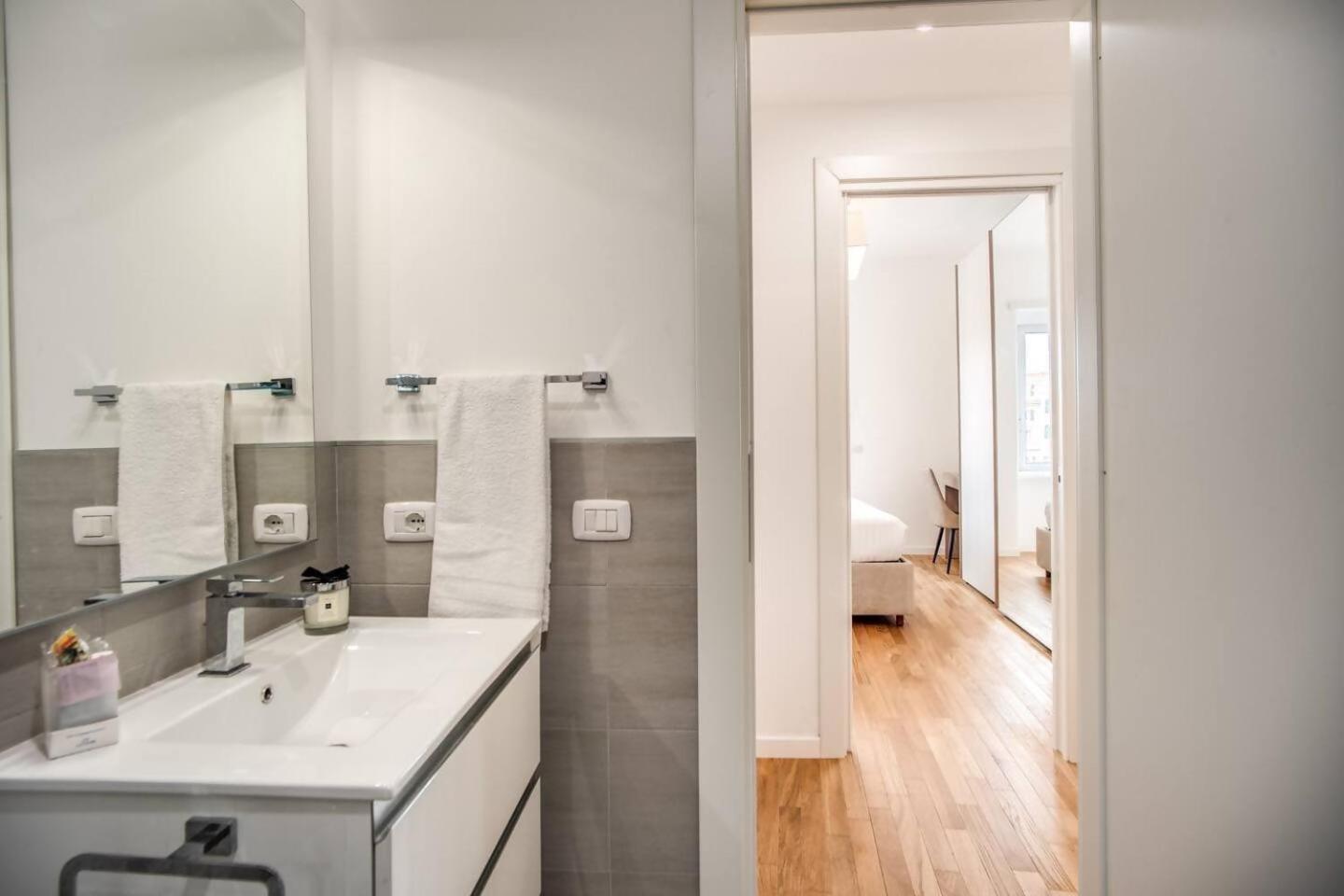 Naos Suite Close Popolo Square Roma Exterior foto